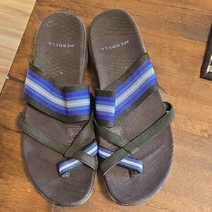 Merrell Sandals with Blue and Black Stripes Ladies Size 9 Summer Vacation Beach
